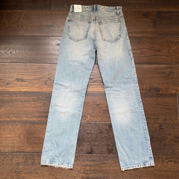 Zara New Straight Fit Women’s Jeans - Picture 7 of 7